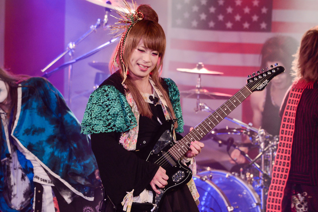 Jin-Machine・マジョリカ・マジョルカ・マジカルひもり（G）　撮影:大参久人