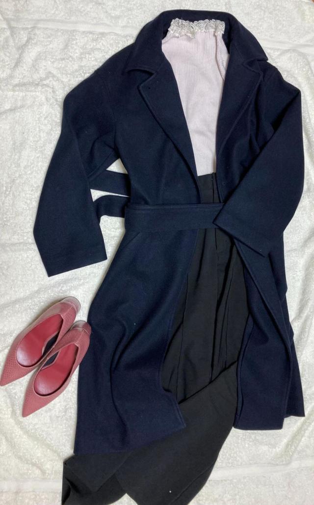 【GU ライトステンカラーロングコート+EC】パンツならかっこよく着こなせる