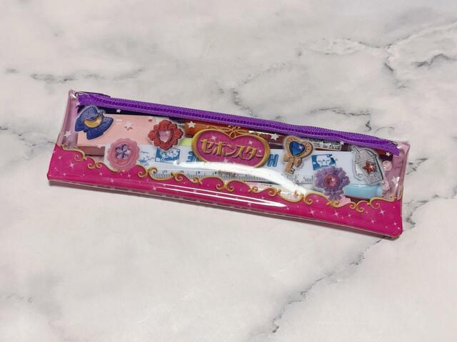 ステーショナリーを入れてみました