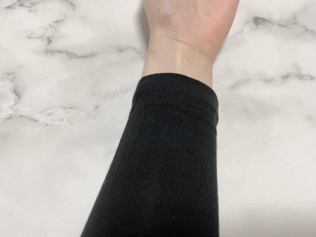 【tutuanna】tutuheat +無地深U8部袖／税込1,078円