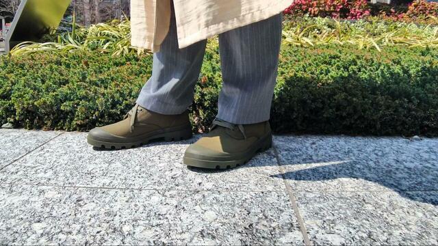 【無印良品　柔らかい中敷を使用した撥水タンクソールシューズ】パンツにもスカートにも合わせやすく。コーデの邪魔をしないのが嬉しい！