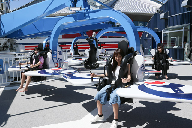 富士急ハイランド「テンテコマイ」