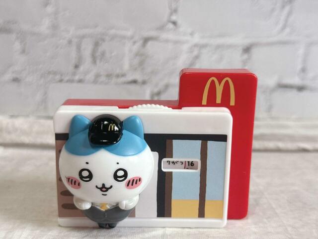 【ちいかわハッピーセット第一弾】「ハチワレのマクドナルドカレンダー」が来てくれました！推しの登場に大歓喜！