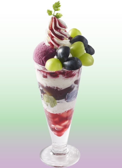 信州産2色のぶどうのパフェ