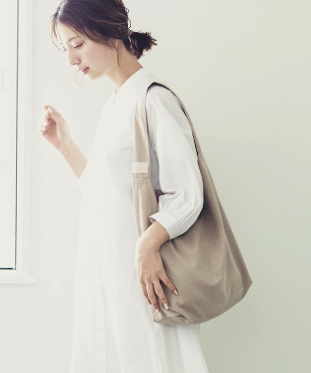 【3COINS服飾雑貨人気ランキング 7位】「マチ付きワンショルダーエコバッグ」330円（税込）