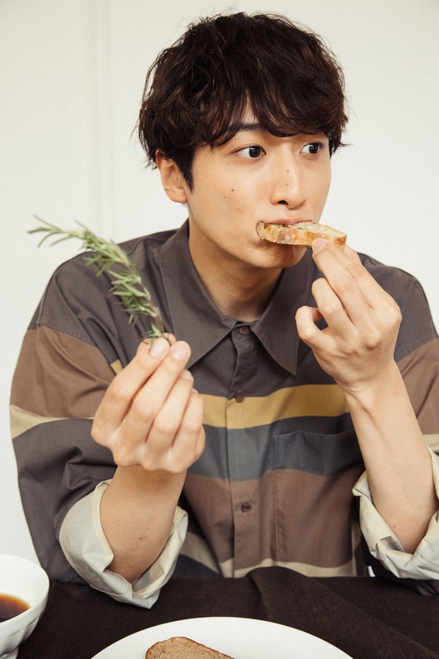 撮影：京介　スタイリング：岡本健太郎　ヘアメイク：MIZUHO☆（vitamins）テーブルコーディネート：Sachi