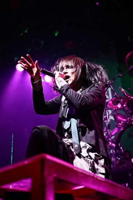 DEZERT　　撮影：小林裕和