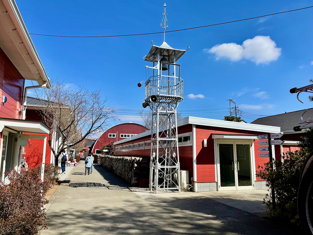 【ユメノバ】火の見櫓に登り、半鐘（はんしょう）を鳴らして遊べます。危ないので親御さんも同行してください