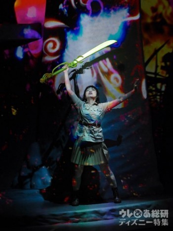 アウト・オブ・シャドウランドは、気弱な少女の成長物語