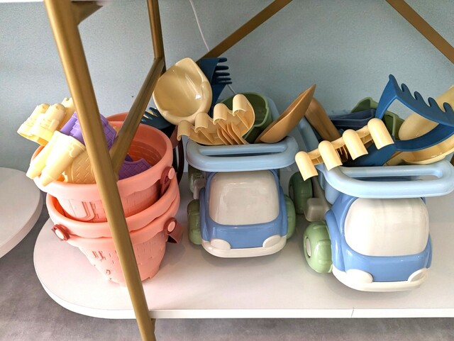 【シュガービーチ大洗】フロントにてレンタルする砂遊び用アイテム