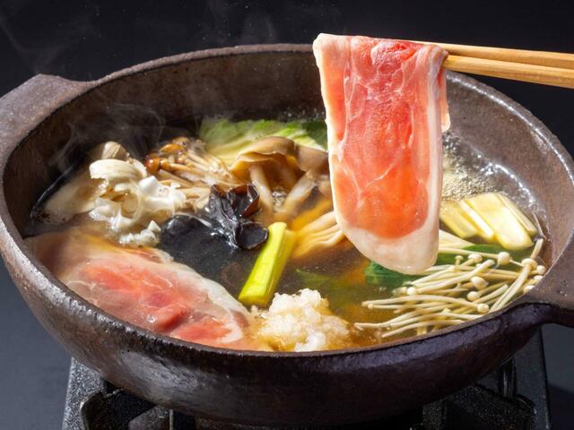 「秋のきのこと鴨しゃぶフェア」＜期間：2025年9月11日～11月中旬＞【【しゃぶ葉】“6種のきのこ”と“ジューシーな鴨肉”が平日ランチ2,000円台で食べ放題！『秋のきのこと鴨しゃぶフェア』復活！】