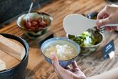 「炉端・炭火焼 和朝食ビュッフェ」<期間:2026年7月1日〜8月31日>【【沖縄】海を眺めながら贅沢な“和”朝食体験!焼きたての「あぐー味噌漬け焼き」や海ぶどうが彩りを添える「海鮮丼」も登場!】