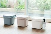 【KEYUCA(ケユカ)「四角い収納バケツ 9L」】掃除道具には見えない、かわいいバケツ