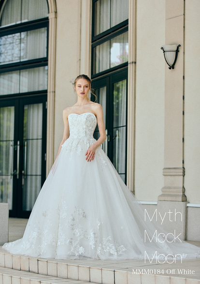 大人のプリンセスドレスも♪ 360度抜かりないミスモックムーンの新作