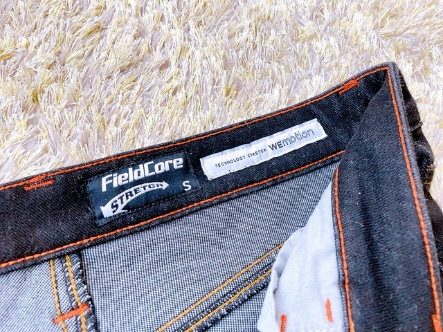 【ワークマン WEMOTION(ウィモーション)360ストレッチデニムパンツ】内側にはFieldCoreのロゴが