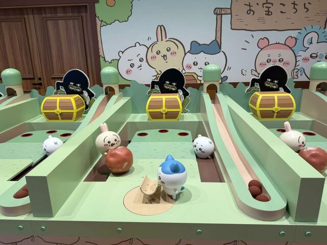 ミートボールを穴に入れたら景品ゲット！