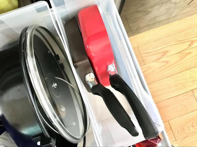 【セシール　IH対応スクエアパン(ToMay／トゥーメイ)】収納時もコンパクトに