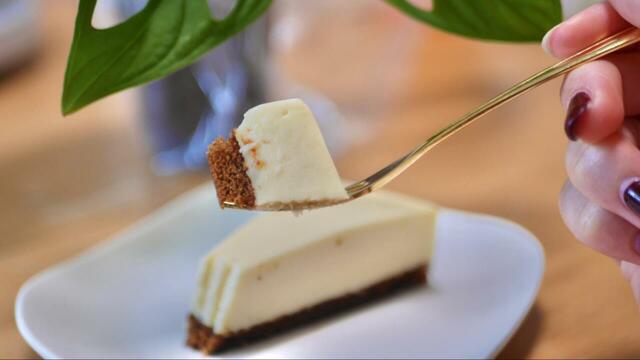 【業務スーパー“冷凍・冷蔵スイーツ”が最強だった】ほろ苦カラメルと濃厚カスタードが絶妙バランス