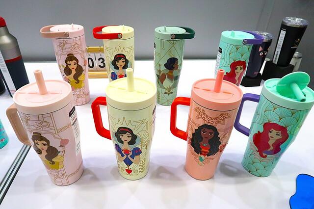 「CORKCICLE」ディズニーデザインボトル