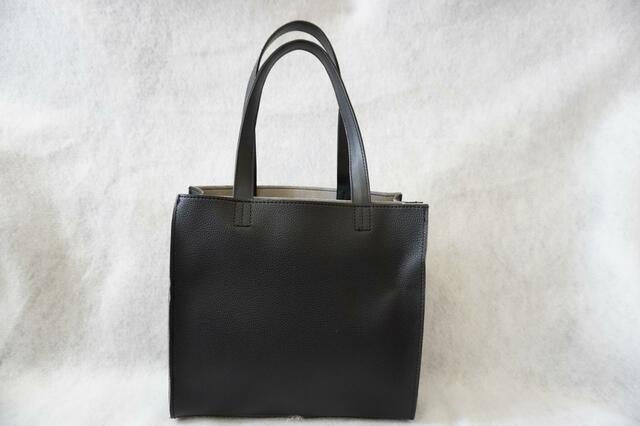 【MOOMIN ムーミン公式ファンブック2023スクエアトートバッグver.】裏側