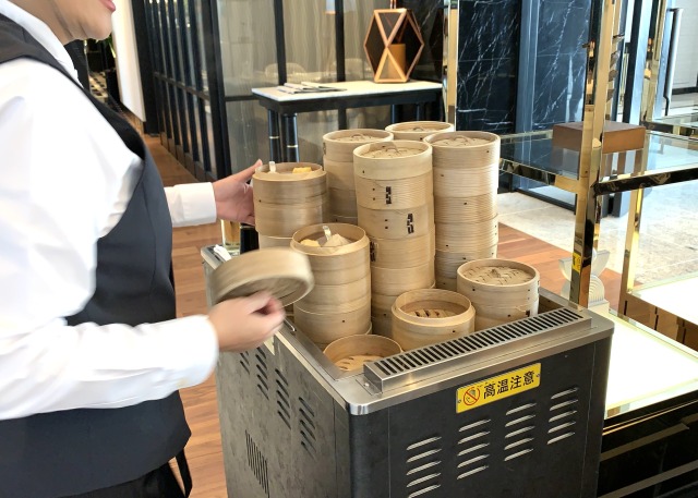 あつあつのシュウマイや小籠包もワゴンサービスで提供