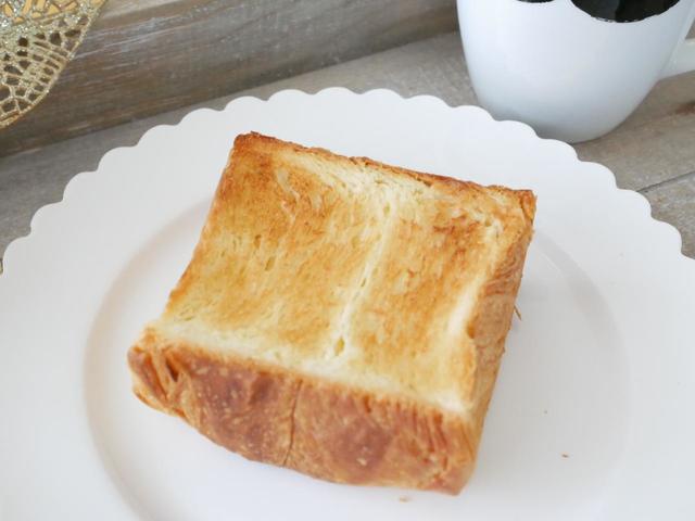 軽く焦げ目がつくくらいトーストして食べるのがおすすめ　スイートデニッシュブレッド／349円（税込）