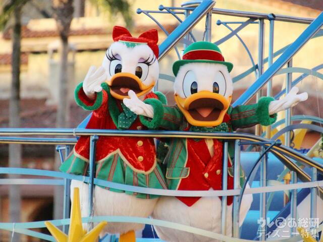 可愛さがあふれてる!「ディズニー・クリスマス・グリーティング」