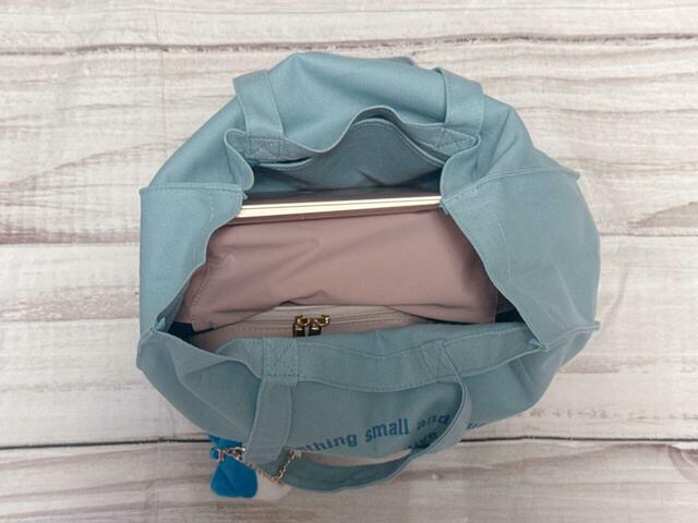 一泊旅行の際の荷物も収納可能な大容量！