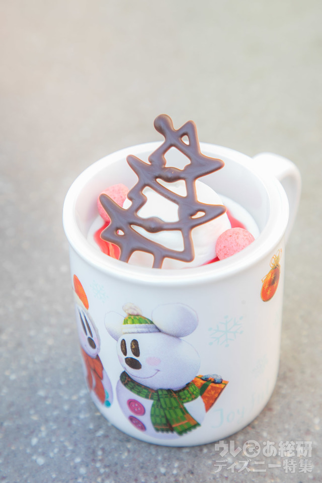 レアチーズムース＆ミルクゼリー、スーベニアカップ付き 750円｜東京ディズニーシー