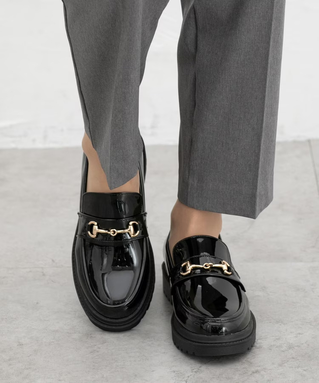 「ボリュームローファー」3,280円（税込）