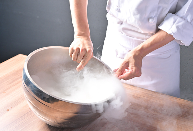 「ひんやりスイーツ」＜期間：2025年8月1日〜31日＞【特別仕入れの“天然マグロ”＆食欲そそる“肉盛りプレート”が食べ放題！『天然マグロVS超肉盛り 極みBATTLE』スタート！】