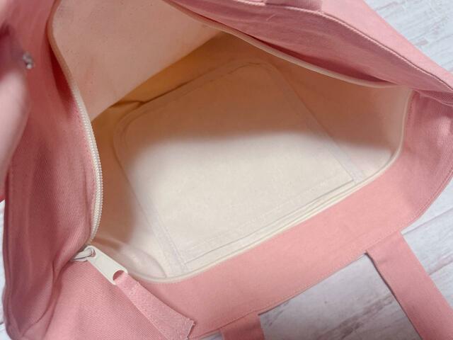 ポケットが1つついています