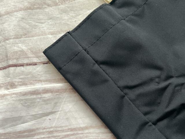 マットな質感のポリエステル生地