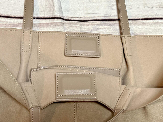 開口部にはマグネットつきで安心して持てます