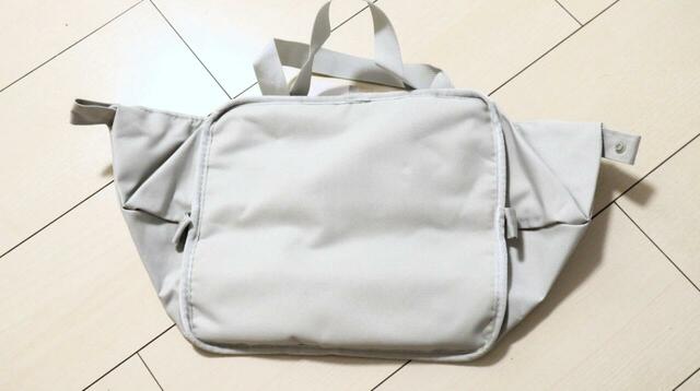 【山崎実業 tower スーパー・コンビニ弁当がそのまま入る 洗えるお弁当バッグ】底面は25×23cmでほぼ正方形に近い形！お弁当も安定して入れられます♪