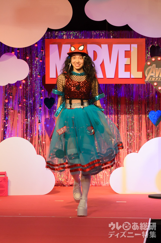 スパイダーマンをイメージしたファッションの藤江萌さん|アベンジャーズ girls ハロウィーンパーティ