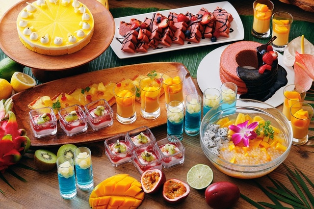 南国気分を味わえるトロピカルフルーツを使用したスイーツをラインナップ【トロピカルフルーツシャワー スイーツブッフェ】