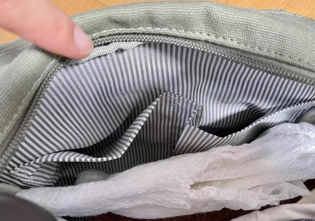 【ファッションセンターしまむら　アラエル2WAYTT】内側にはポケットがたくさん！