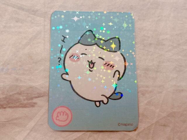 【ちいかわ キラだッッ ホログラムカードメーカー】ハチワレは仲良しのちいかわとお揃いの定番ホロにしてみました。かわいい〜！