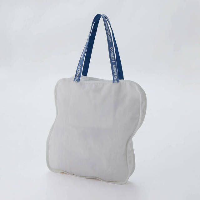 【90周年記念グッズ第2弾】 プリントビッグトートバッグ「ドナルドダック」｜￥3,990 （税込）