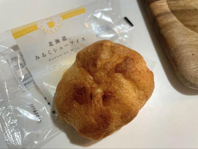 【くら寿司 北海道みるくシューアイス】定番のシュークリームアイス