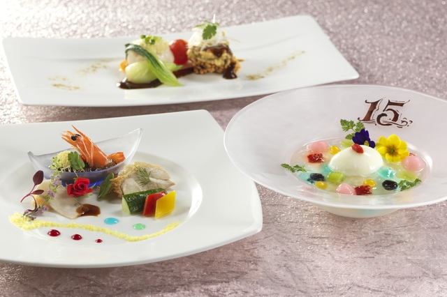 「ｼﾙｸﾛｰﾄﾞｶﾞｰﾃﾞﾝ」」“東京ﾃﾞｨｽﾞﾆｰｼｰ・ﾎﾃﾙﾐﾗｺｽﾀ　15ｔｈ　ｱﾆﾊﾞｰｻﾘｰ”ﾗﾝﾁｺｰｽ 