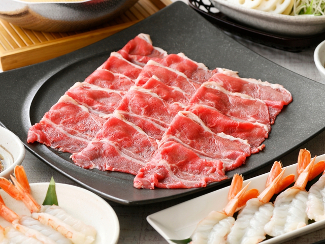 「牛みすじ」<期間:2024年11月21日~12月25日>【“ぷりぷりな生海老”も“旨味の真蛸”も“とろける牛みすじ”も食べ放題!お得なしゃぶしゃぶコース新登場!】