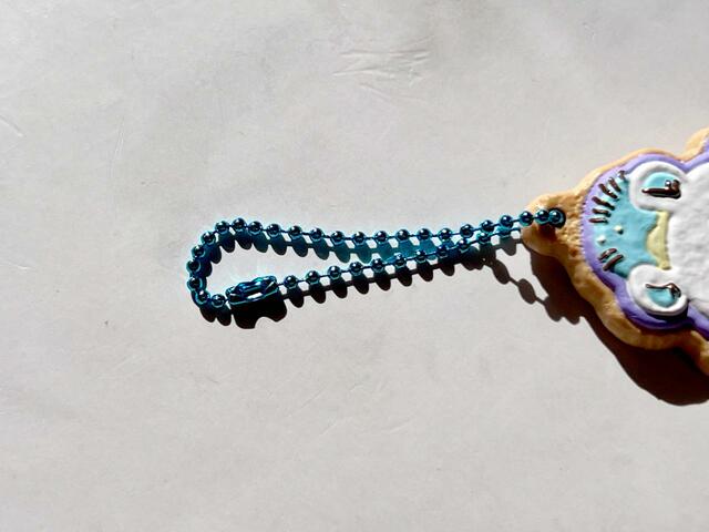 4．モモンガのボールチェーンはブルー！