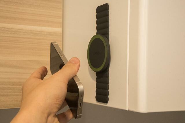 Anker 620 MagGo Phone Grip「キッチンでレシピをみるのにも◎」