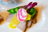 冷製ポーク パイナップルジンジャーソース｜“ディズニー・イースター”ランチブッフェ／ディナーブッフェ｜東京ディズニーシー・ホテルミラコスタ「オチェーアノ」