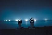 夏の夜眼定で「星空YOGA」も開催。詳細は公式HPを参照！ http://sand-dunes-yoga.com/