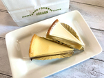 JOHANN「チーズケーキ」（左から）「ナチュラル」1切れ 400 円、「サワーソフト」1切れ 410 円（ともに税込）