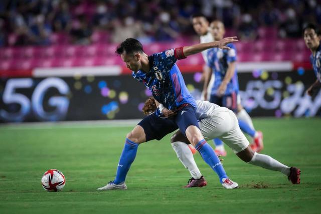 吉田麻也 ©スエイシナオヨシ