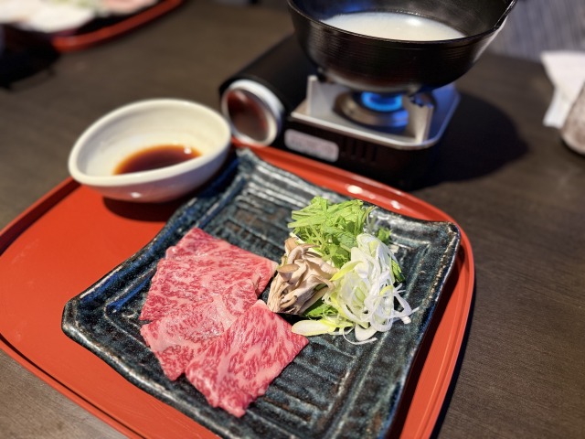 和牛サーロインのしゃぶしゃぶ蕎麦湯仕立て